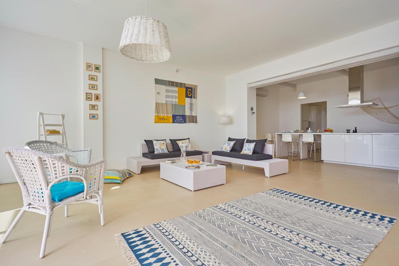 הוילה פונטנה ביאנקה Casa Sugli Scogli מראה חיצוני תמונה