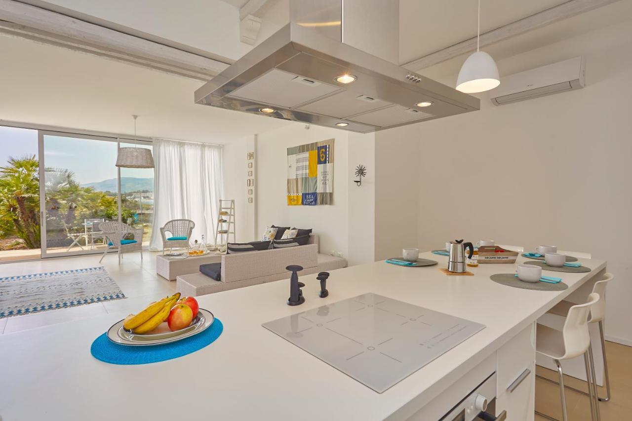 הוילה פונטנה ביאנקה Casa Sugli Scogli מראה חיצוני תמונה